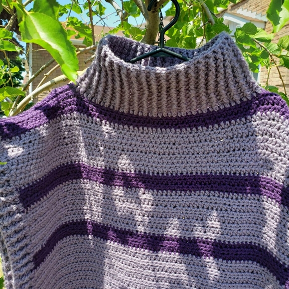 Crochet poncho - Picture 2 of 2